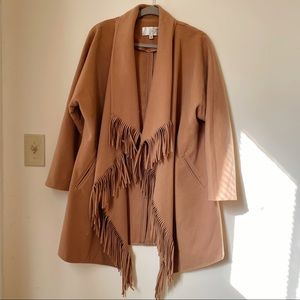 Fringe camel coat : boho chic minimalist